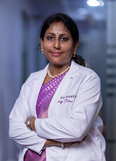 Dr. T Vamsi Latha, famous Ayurvedic doctor at Shree Ayurvedic Multispecialty Hospital in Chennai