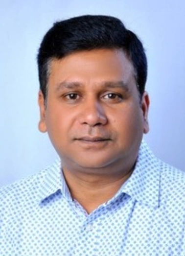 Dr. Udayakiran, famous Ayurvedic doctor at Shree Ayurvedic Multispecialty Hospital in Chennai