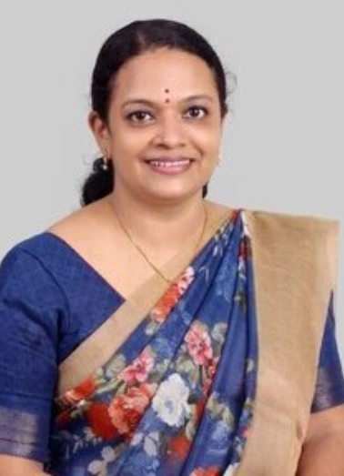 Mrs Anjali, Pranic healer at Shree Ayurvedic Multispecialty Hospital in Chennai